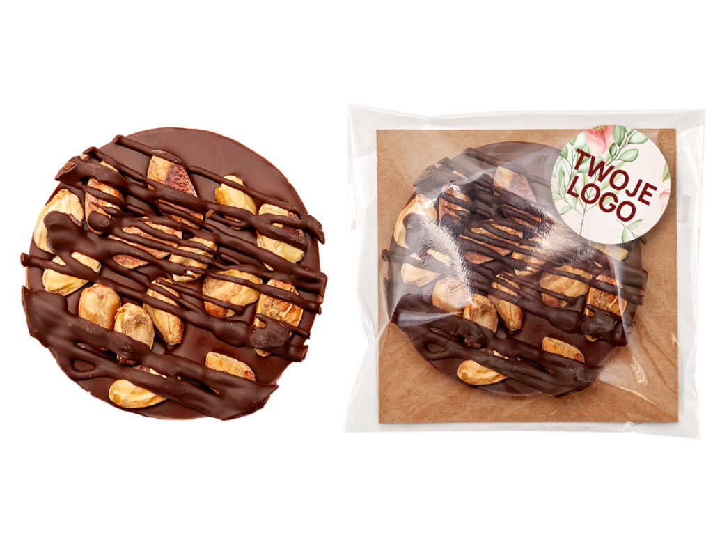 Elegancka czekoladka belgijska zapakowana w przezroczystą torebkę z etykietką z logo klienta