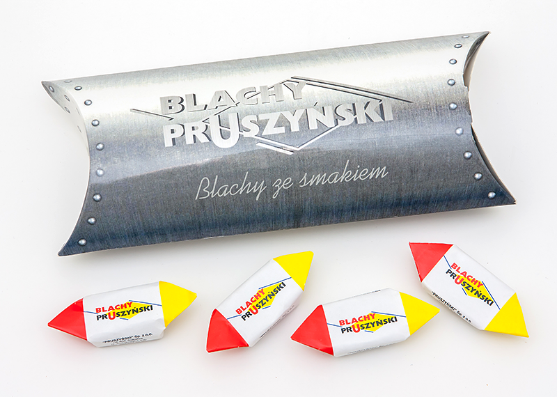 KRÓWKI W PUDEŁKU PODUSZKA - obrazek 3